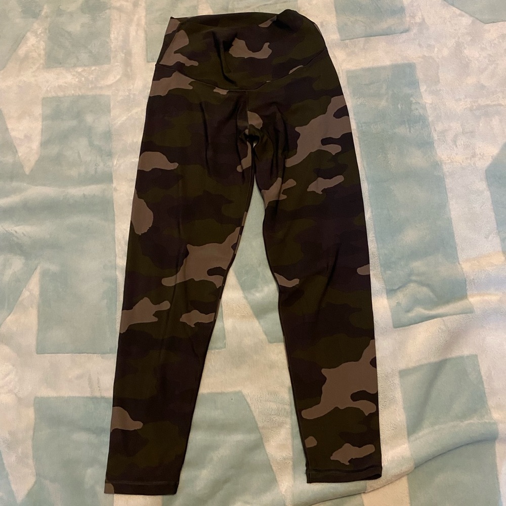 Aerie camo offline leggings